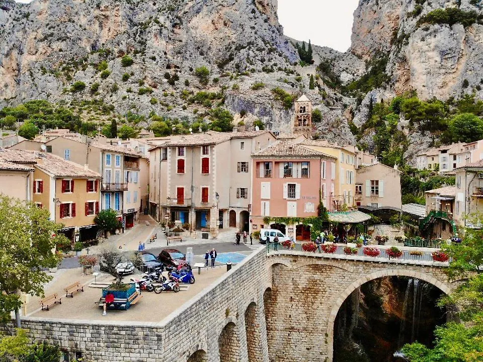 Appartamento Le Logis Des Cascades 2 Moustiers-Sainte-Marie 0*,  Francia
